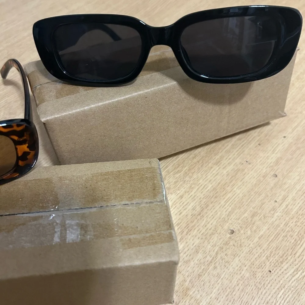 Oval Black Sunglasses